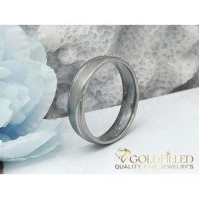 Prstan iz nerjavečega jekla