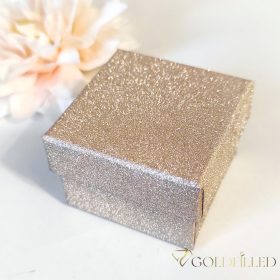 Darilna škatla (za uhane) 5 cm X 5 cm